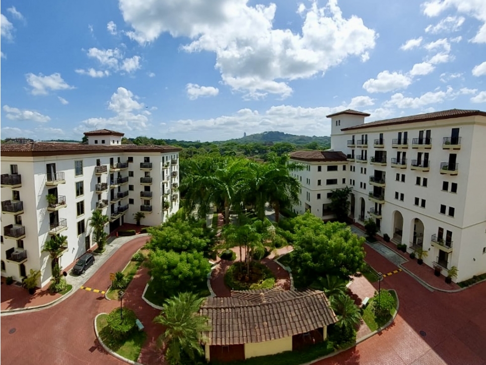 Se Vende Apartamento Familiar | Embassy Village | 3 Recámaras + Den