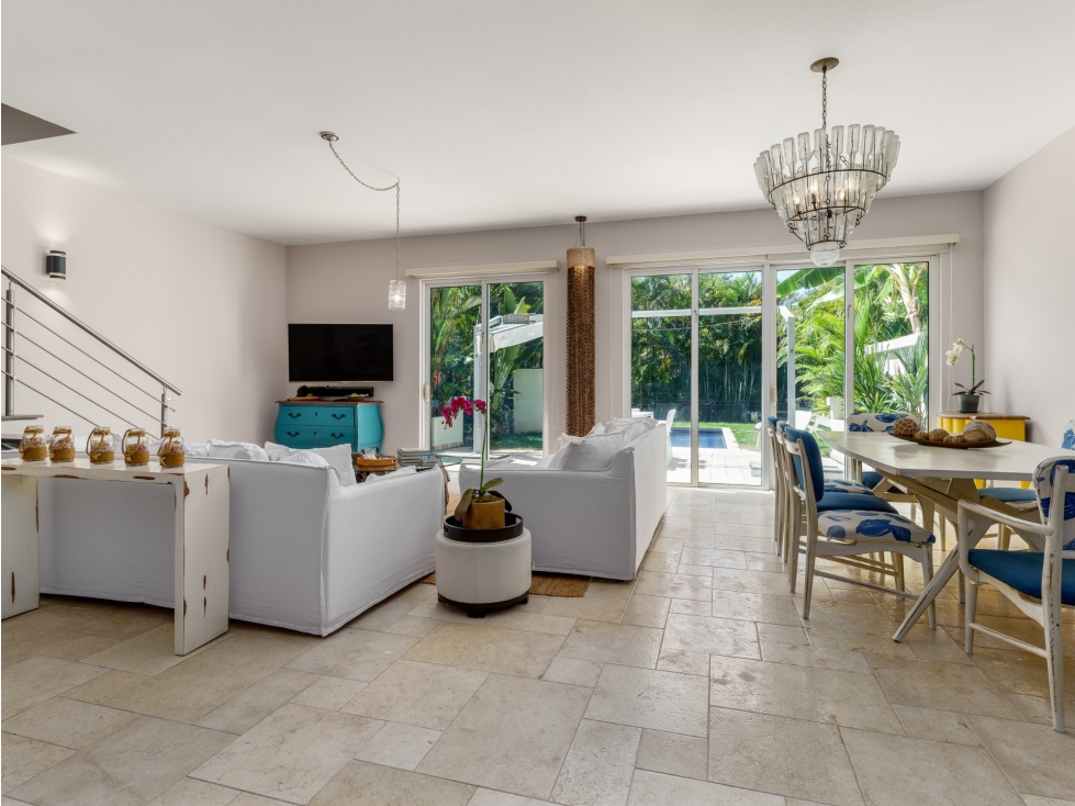 Apartamento Dúplex Amoblado con Piscina Privada en Buenaventura - 4