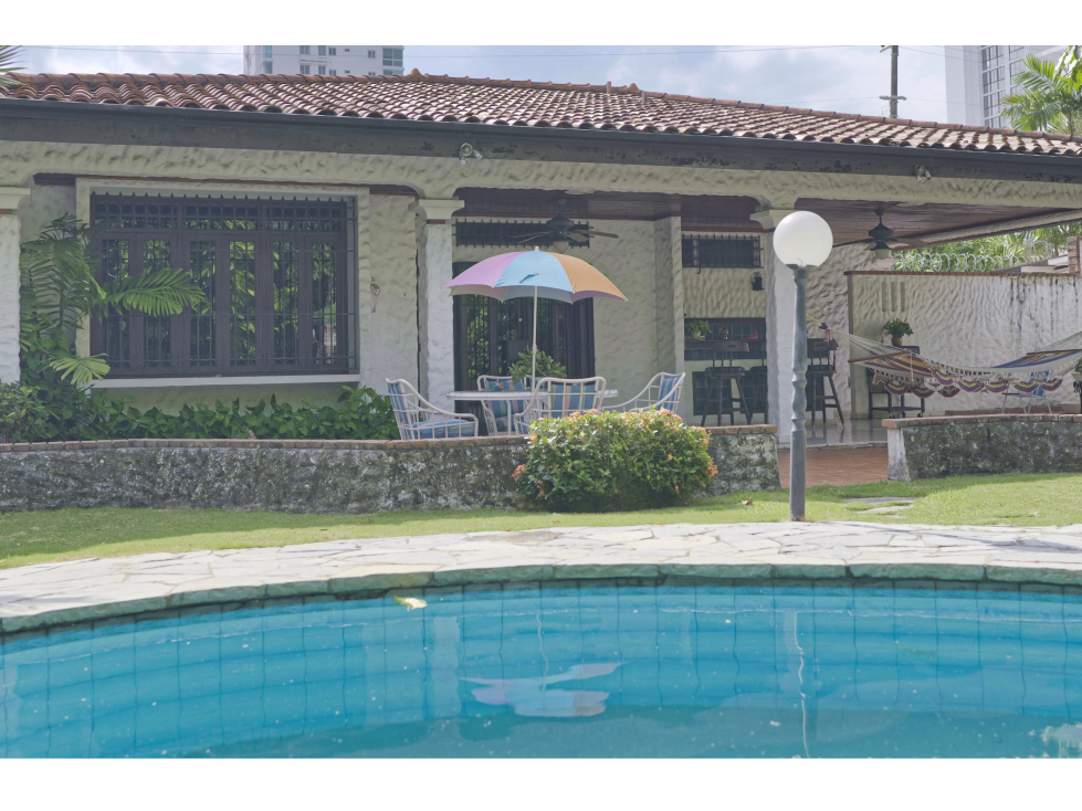 Se Vende Casa en Altos de Golf
