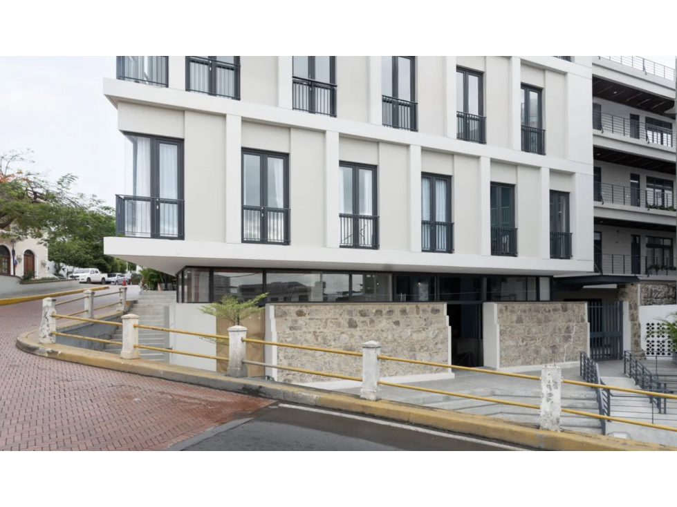 Se Alquila Locales en la entrada del Casco Viejo — foto 2