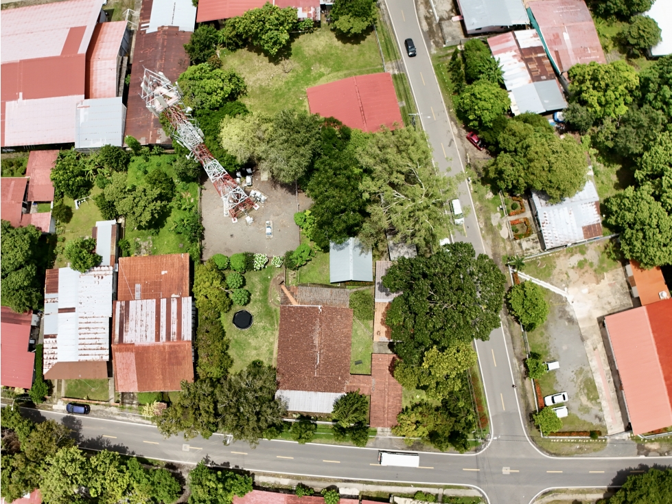 Se Vende Casa con Amplio Terreno y Espacio Alquilado — foto 3