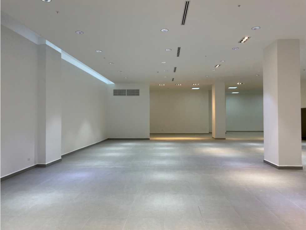 Se Vende o Alquila Local Comercial en Los Andes Mall, San Miguelito — foto 2