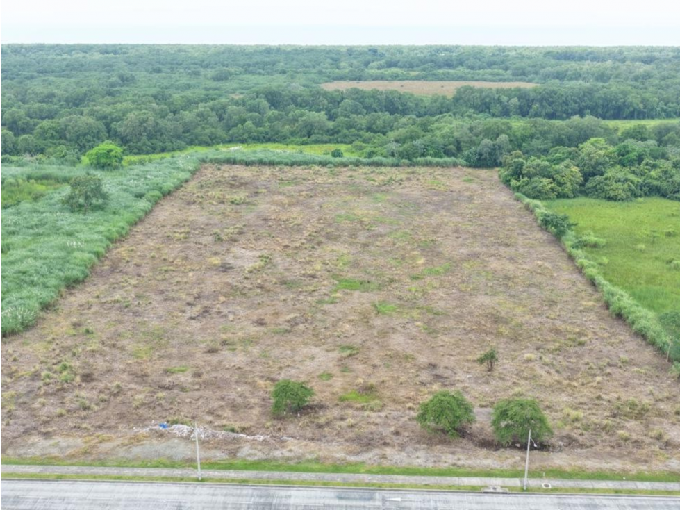 Se Vende o Alquila Terreno Comercial con Zonificación 2E-P, Costa Sur — foto 2