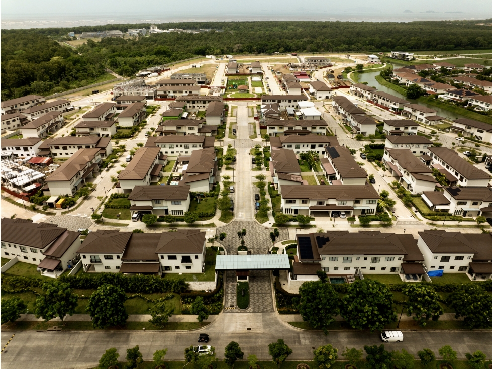 Se Vende Exclusiva Residencia Moderna en The Woods, Santa María