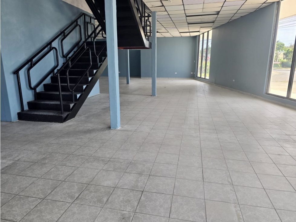 Se Alquila Edificio Comercial en la Vía Interamericana, Penonomé - 3