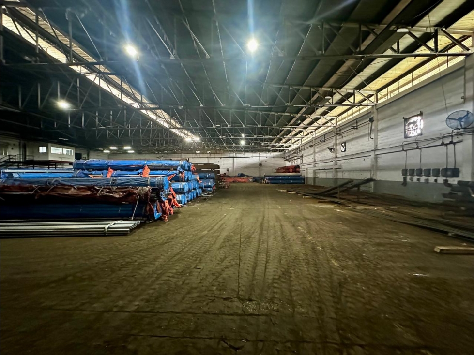 Se Alquila Bodega con Patio para Contenedores en Juan Diaz