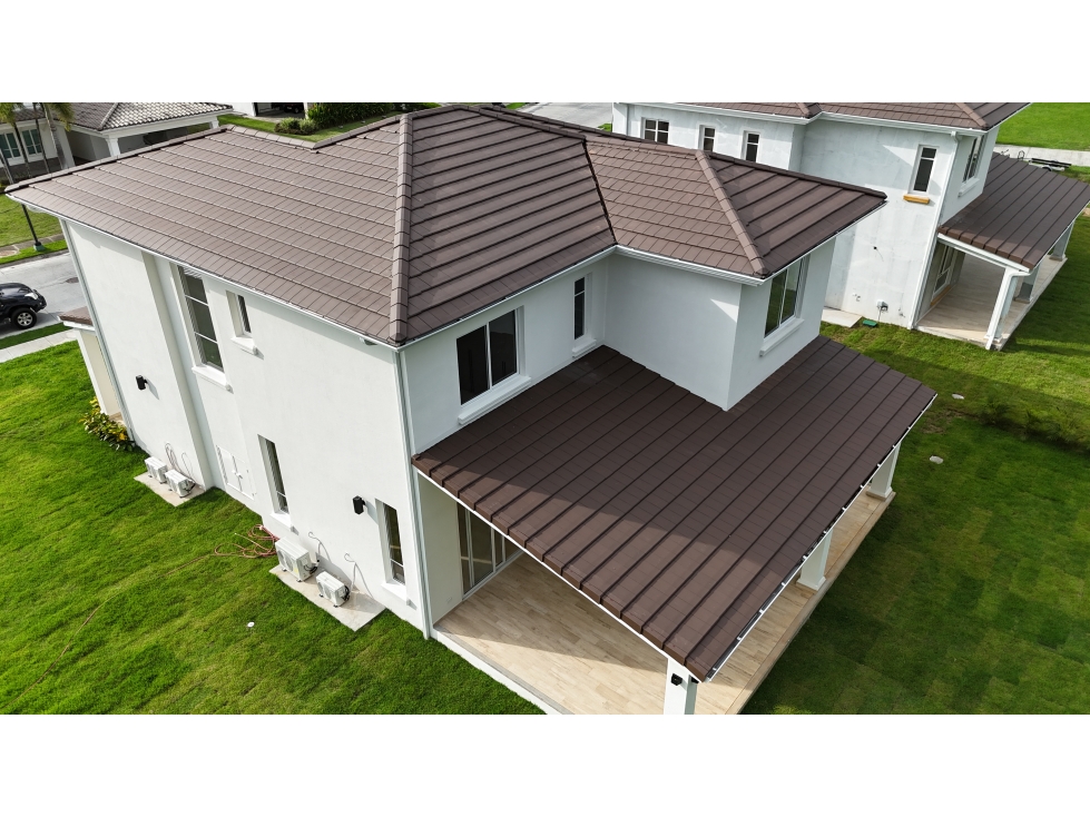 Veranera - Se Vende Casa en Bijao Beach Club & Residences - 2