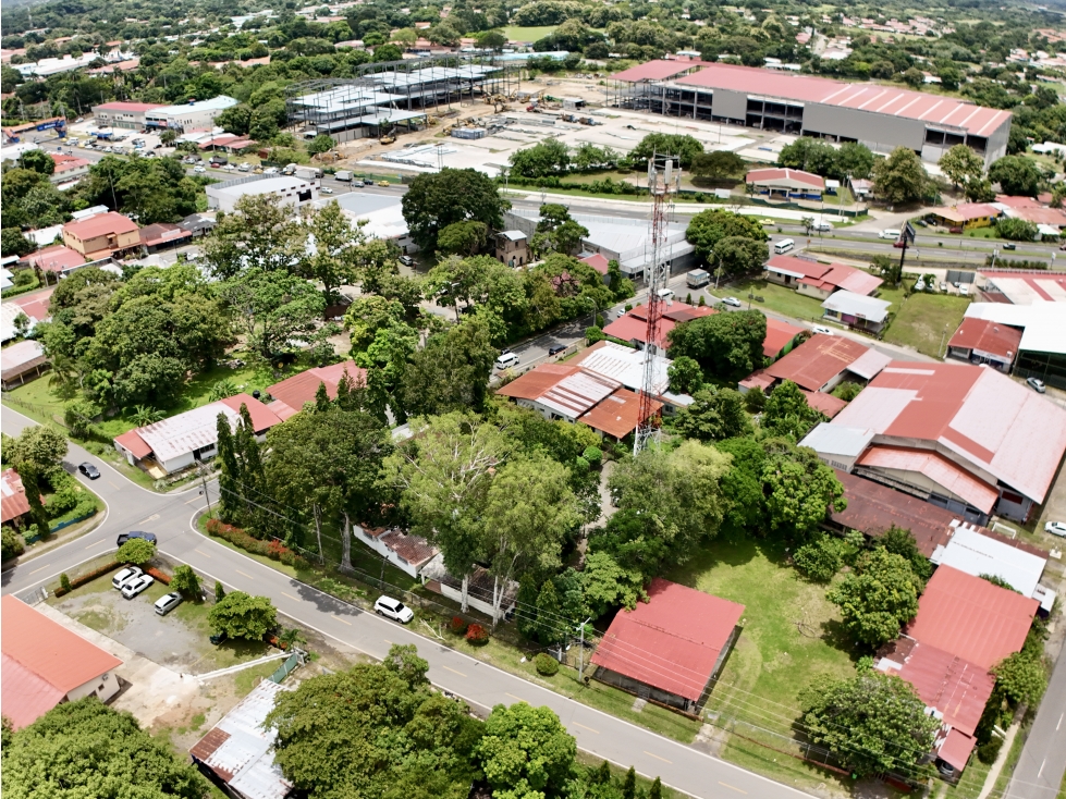 Se Vende Casa con Amplio Terreno y Espacio Alquilado — foto 5