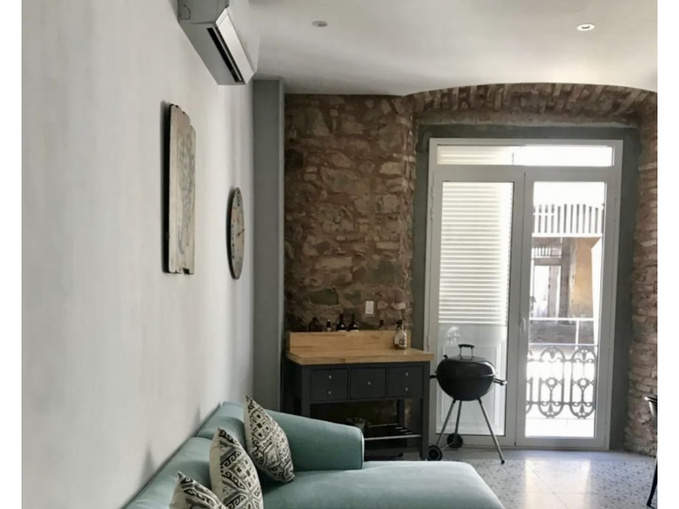 Se Vende Apartamento Amobládo en Casco Viejo