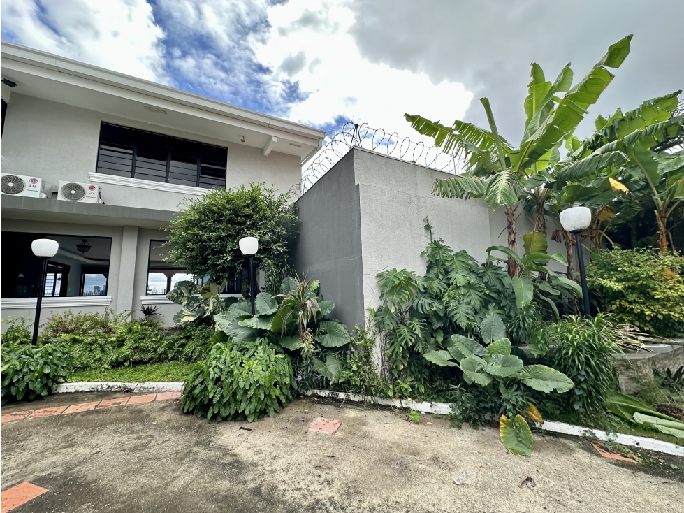 Se Vende Casa en Altos de Bethania — foto 2