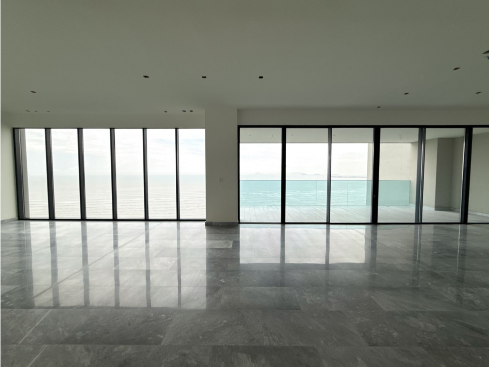 Se Vende o Alquila Apartamento en Upper East Tower, Costa del Este