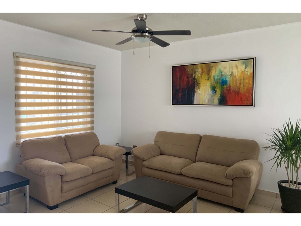 Casa en RENTA Amueblada en Lomas del Valle II RCR403468 - 2