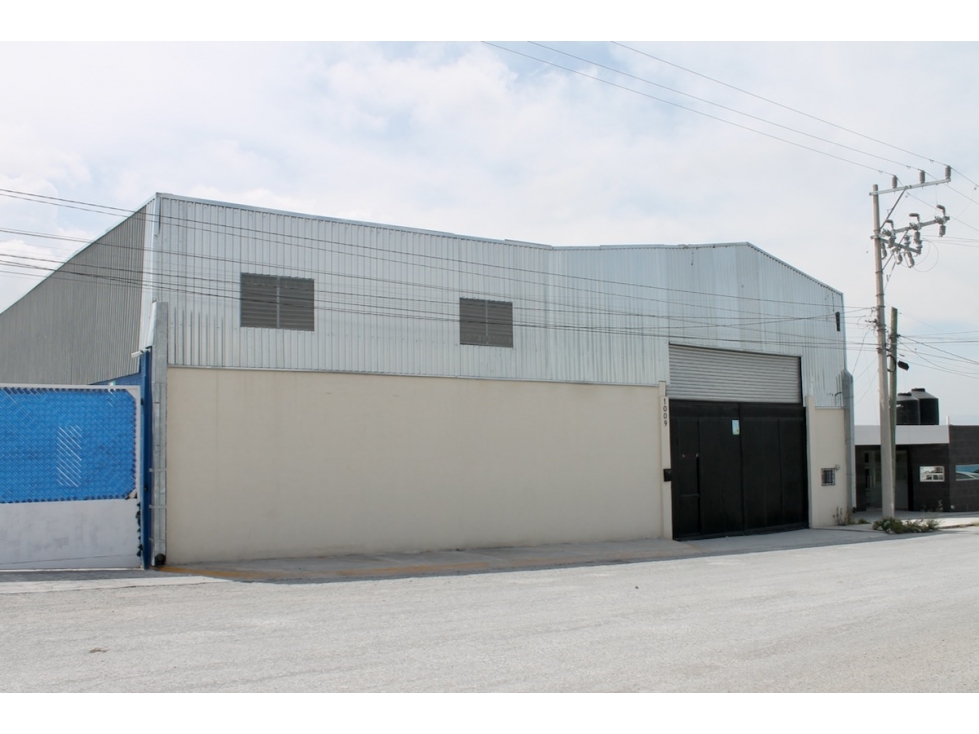 Bodega industrial RENTA a 200m de Lib. Óscar Flores Tapia IBR654865 - 1