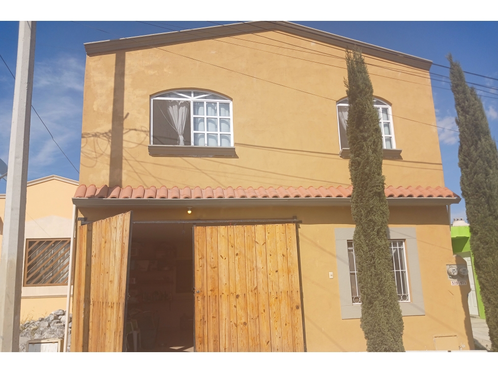 Casa en RENTA en Parajes del Valle RCR633826 - 1