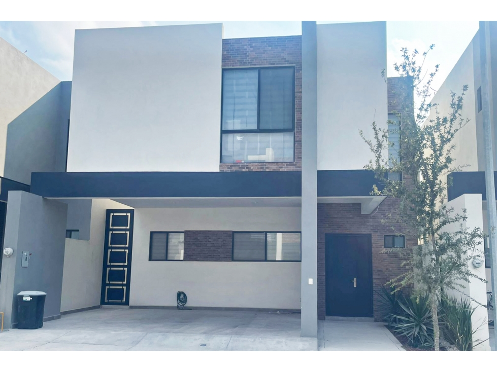 Casa en RENTA en Fracc. Alyssa RCR661035 - 1