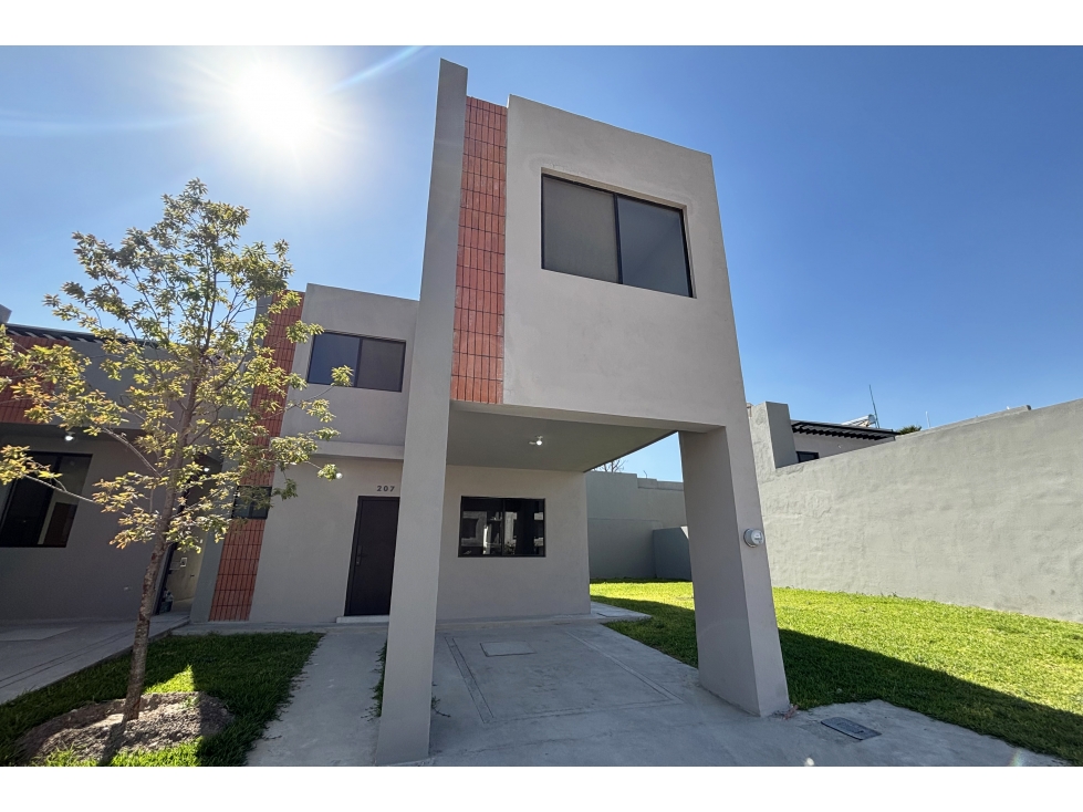 Fraccionamiento Monarca (VENTA) en Ramos Arizpe RCV672109 - 1