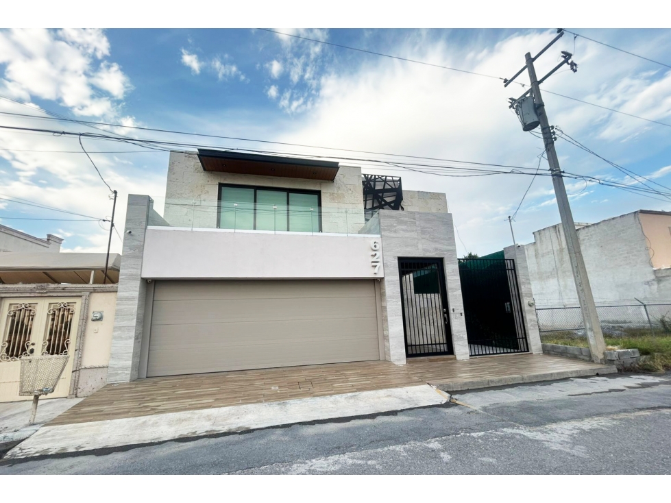 Casa en RENTA con alberca en Valle Real RCR677218