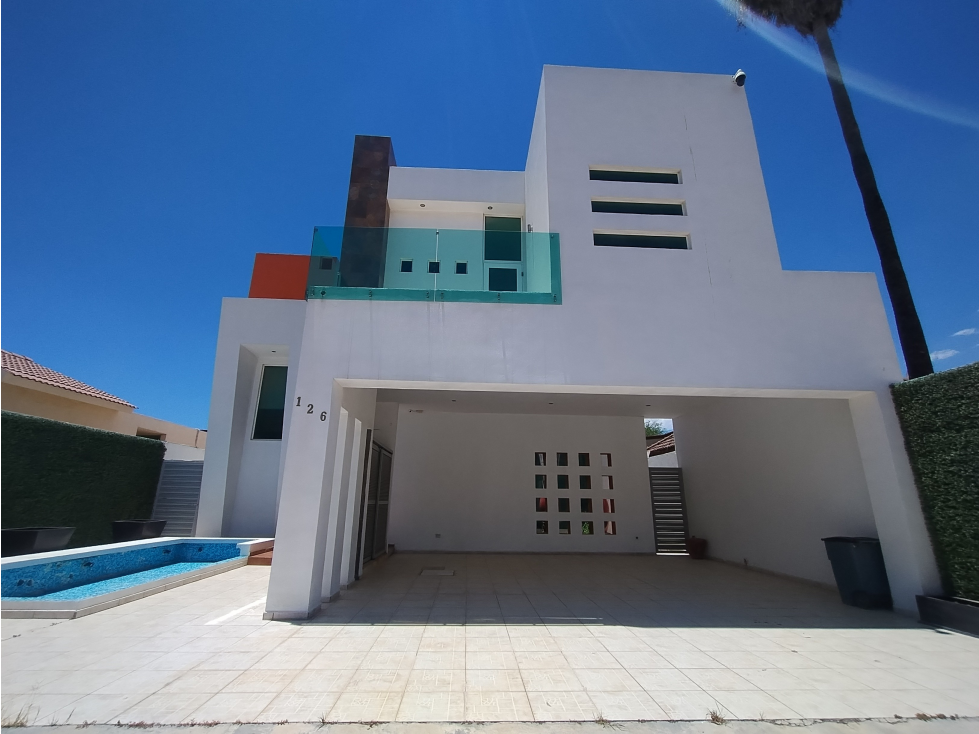 Casa en venta en Fracc Jardines de Versalles RCV681027