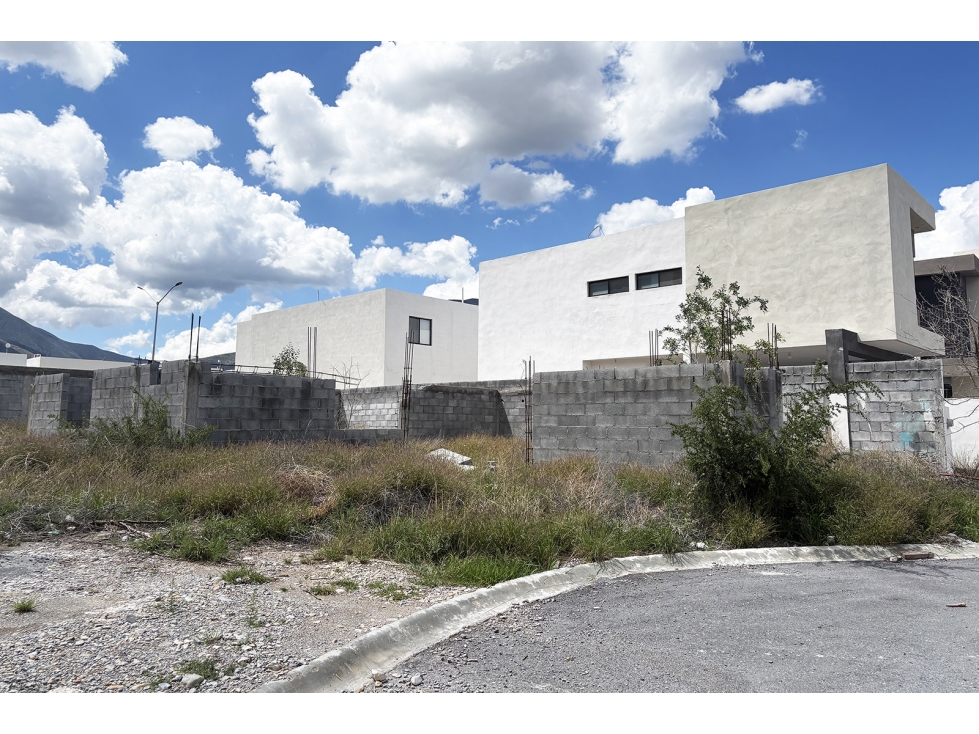 Se VENDE Terreno en Fracc. Santa Elena 1er Sec. Arteaga RTV685707