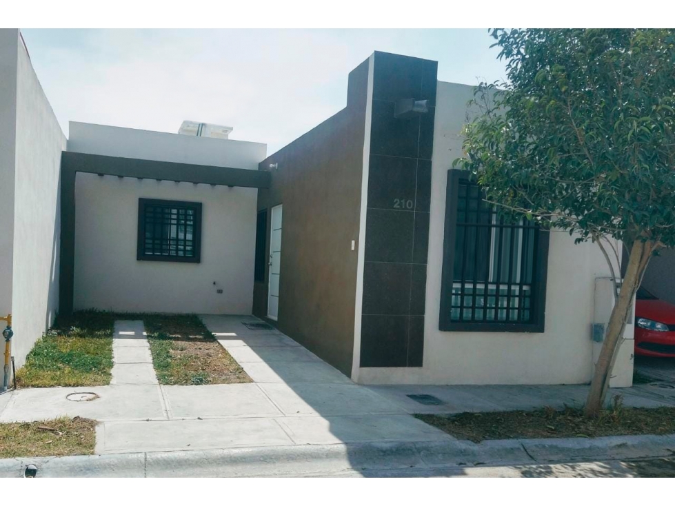 Casa en RENTA en Valle del Oriente Sec. D RCR534375