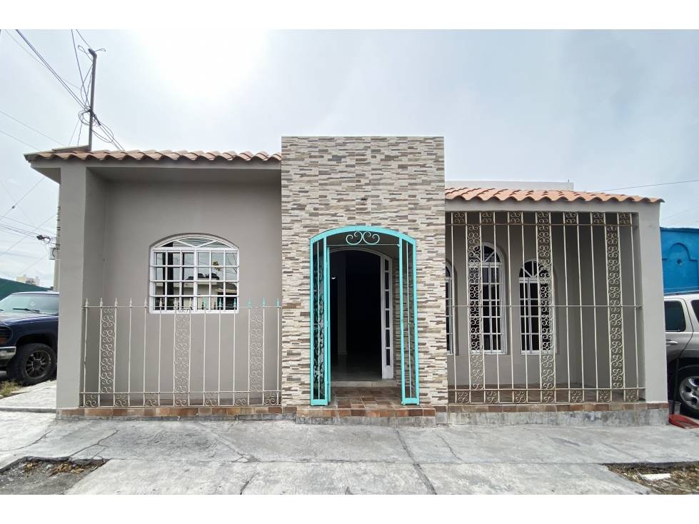 RENTA Casa 1 piso en Manantiales del Valle RCR690786