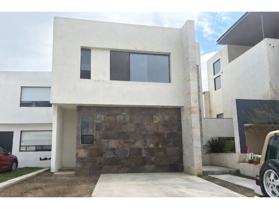 Se Vende Casa en Fracc Los Duraznos RCV691166