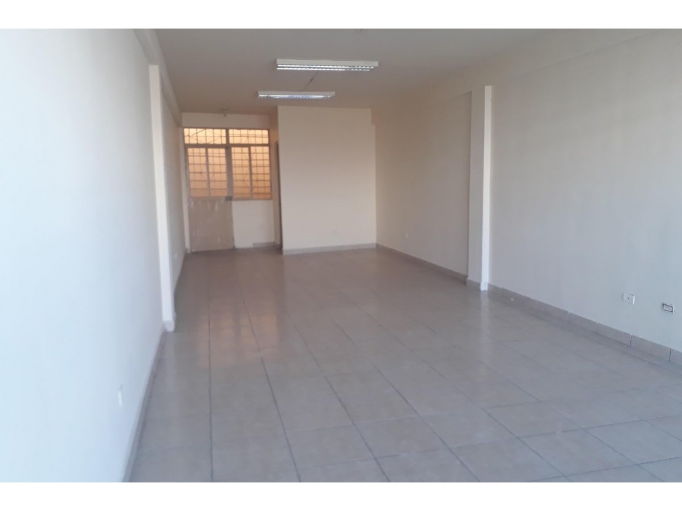 Local en planta baja en Plaza del Valle CLR424913 - 2