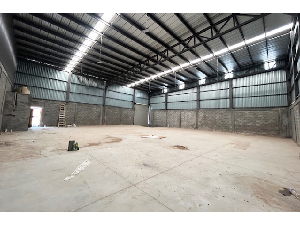 Estrena bodega en RENTA sobre Otilio González CBR639184 - 2