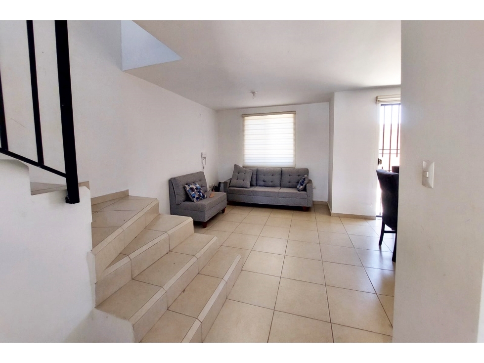 Casa Amueblada en RENTA con servicios y mtto incluido RCR682873 — foto 2