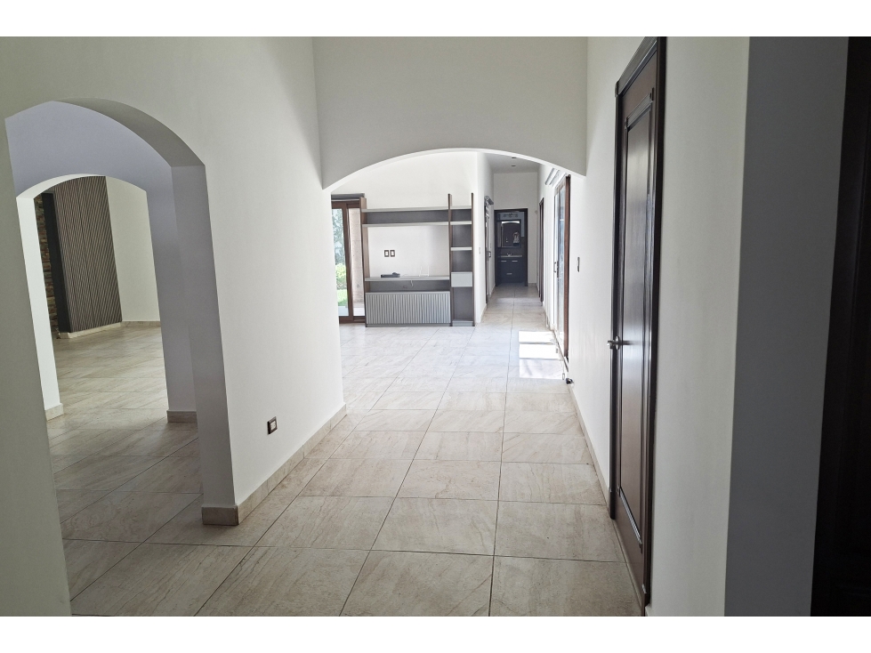 Residencia al norte de 1 planta en Country Club RCV688110 — foto 2