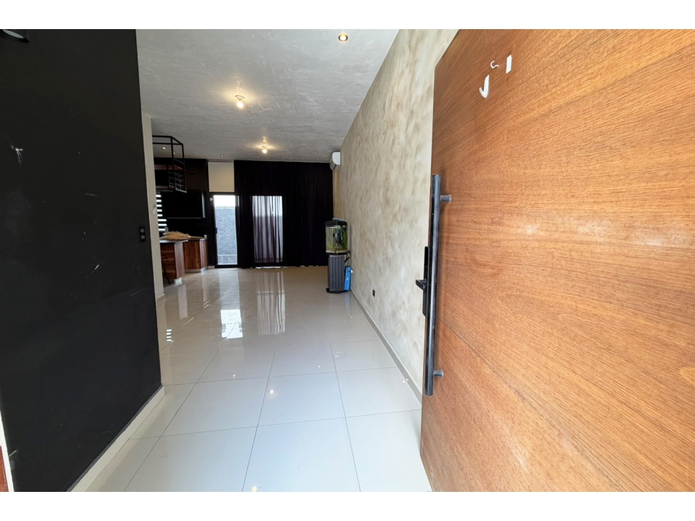 Casa en Renta al Sur en Fraccionamiento Cazadores RCR690571 - 2