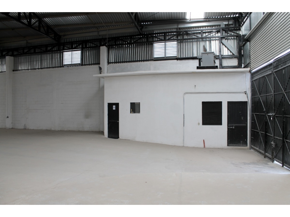 Bodega industrial RENTA a 200m de Lib. Óscar Flores Tapia IBR654865 - 5