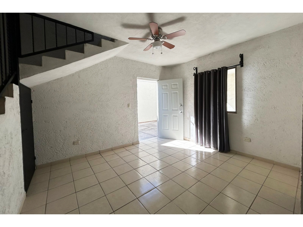 Casa semi amueblada en RENTA en Zona Centro RCR628596 - 3