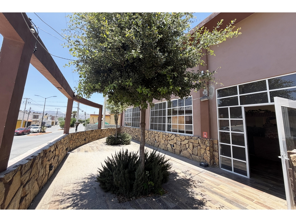 Local en RENTA sobre Blvd. Manuel Acuña en Ramos Arizpe CLR680106 - 3