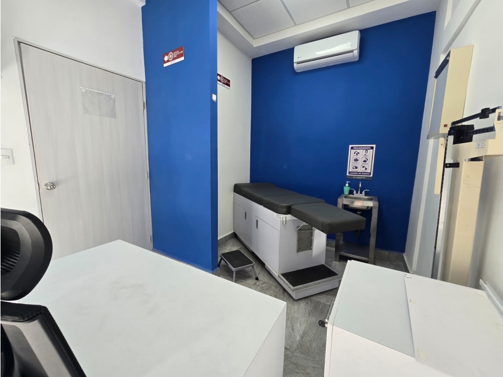 Local en Renta, ideal para clínica con Rayos X y Laboratorio equipado - 4