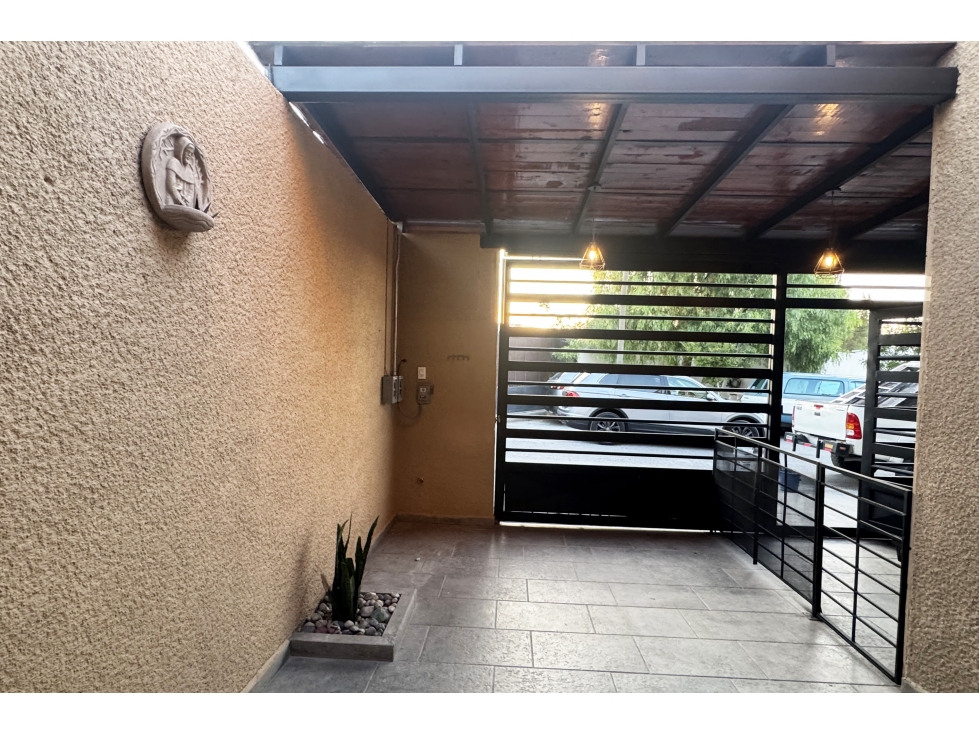 Casa en VENTA en Rincones de la Aurora RCV690445 - 3