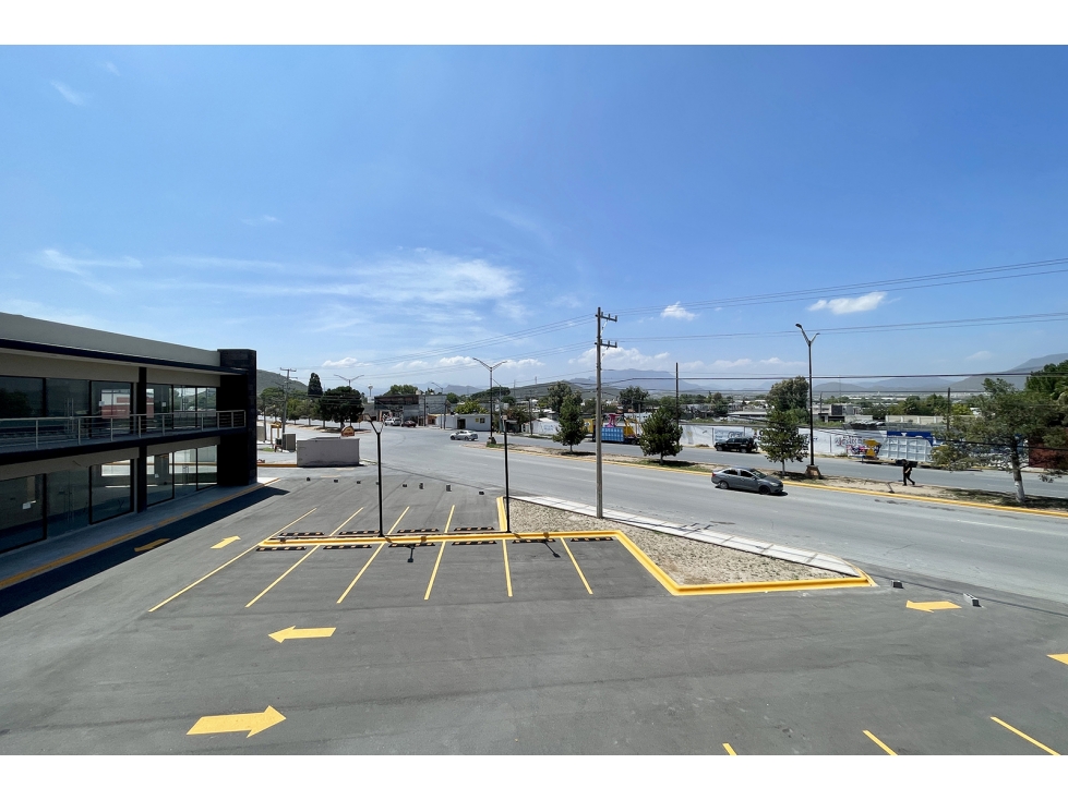 Local comercial en esquina en RENTA en Ramos CLR691021 - 3