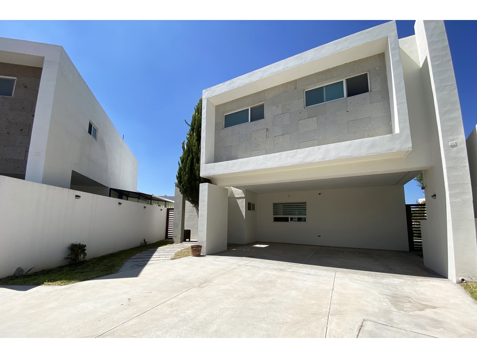 VENTA de Casa en Fracc. Canteras RCV691049 - 3