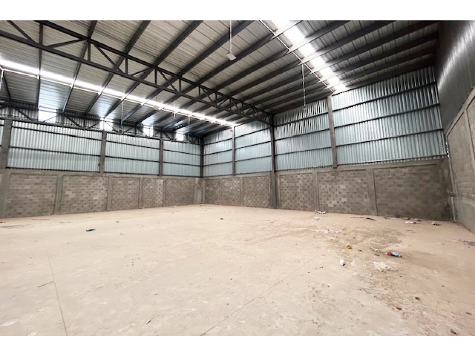 Estrena bodega en RENTA sobre Otilio González CBR639184 - 4
