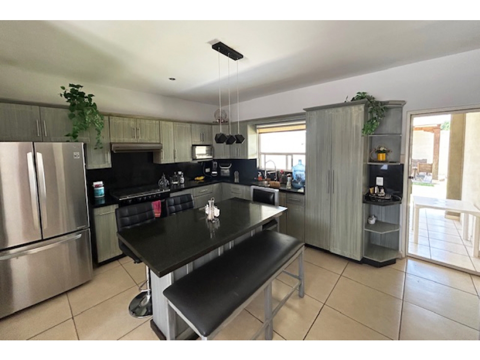 Casa en VENTA con recámara en planta baja en Arteaga RCV644370 — foto 4