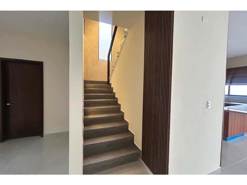 Estrena Casa en RENTA en Privanzas del Campestre RCR647912 — foto 4