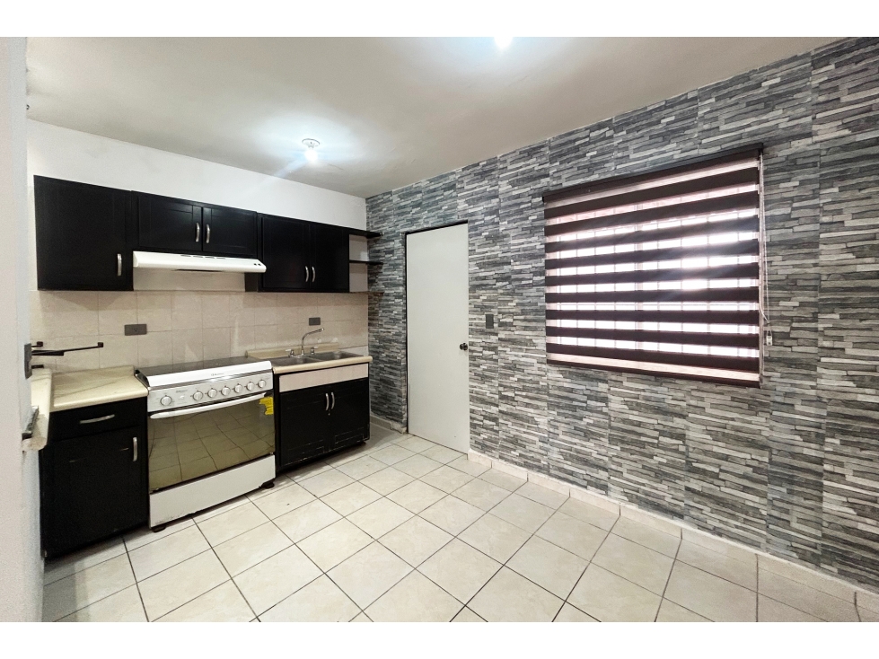 Se VENDE casa sobre avenida en col. Vista hermosa RCV670635 — foto 4