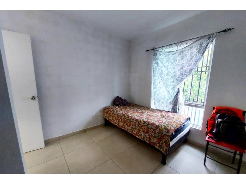 Casa en RENTA semi-amueblada en Valle de los Almendros RCR688661 - 4