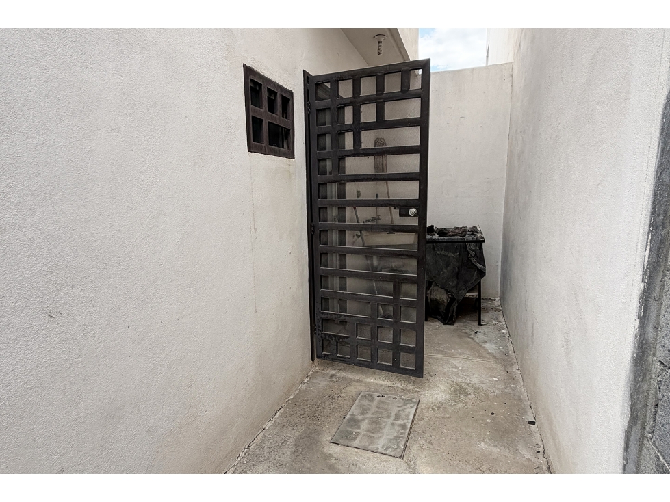 Casa en RENTA Amueblada en Valle Oriente Sect. F RCR680134 — foto 5