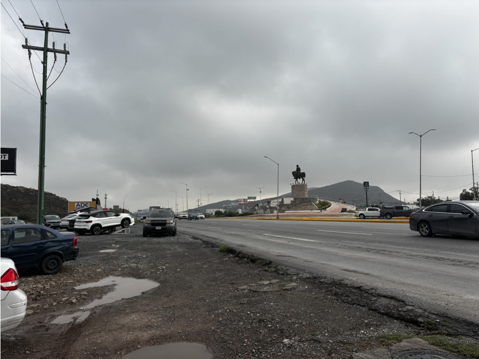 Terreno en renta al norte sobre Blvd. V. Carranza CTR648551 — foto 6