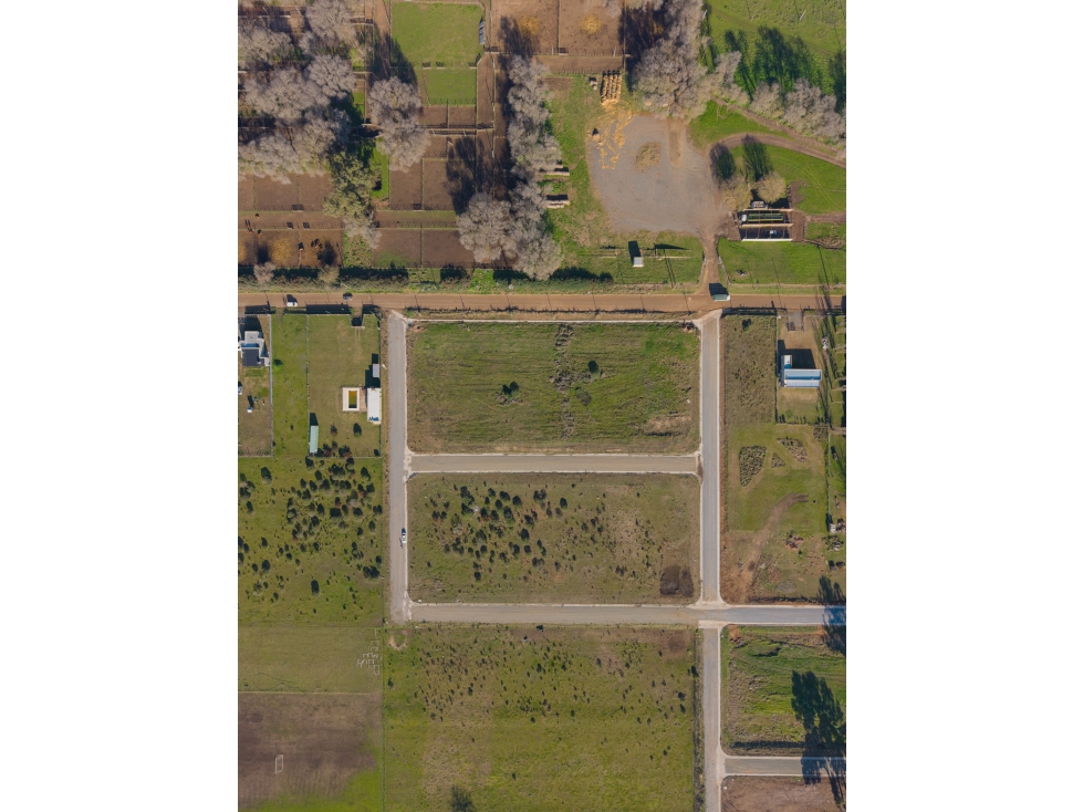 Lote con servicios - Zona La Rural - 5