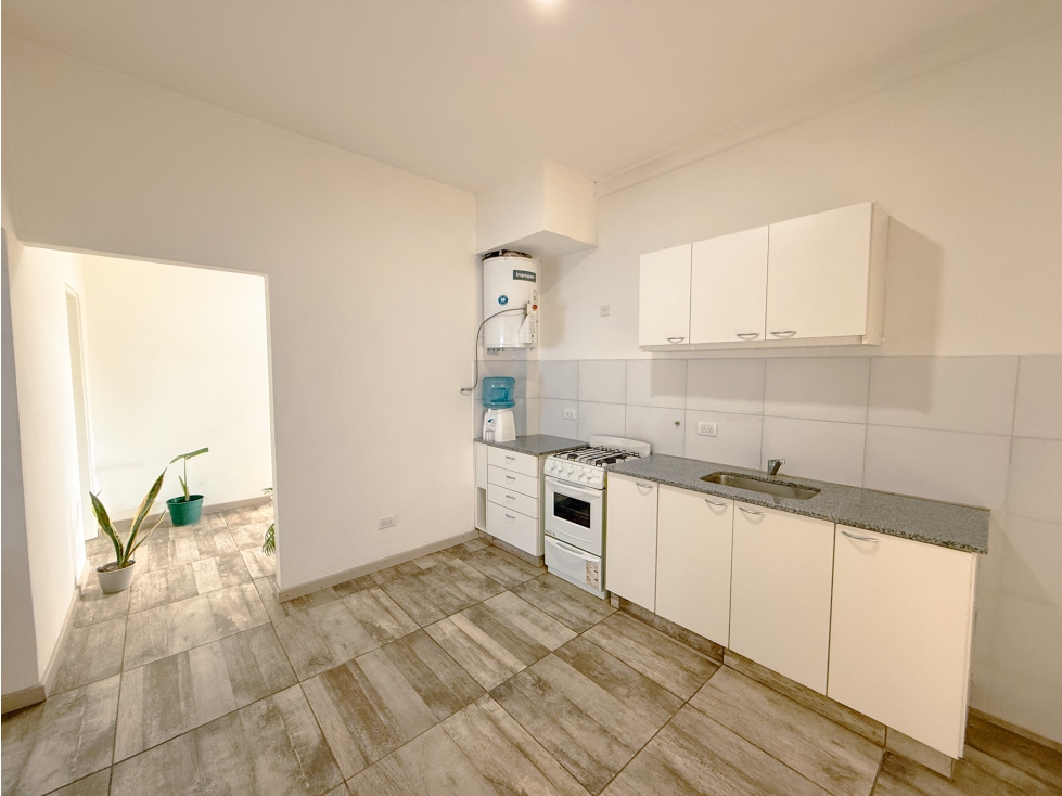 CASA DE 3 HABITACIONES CON JARDIN Y GARAGE EN TANDIL - 5