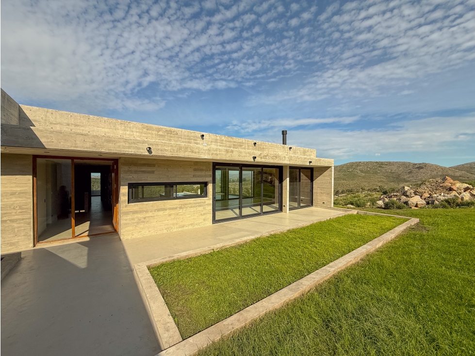 CASA EN VENTA A ESTRENAR EN TANDIL -BARRIO CERRADO ALTOS AIRES - 6
