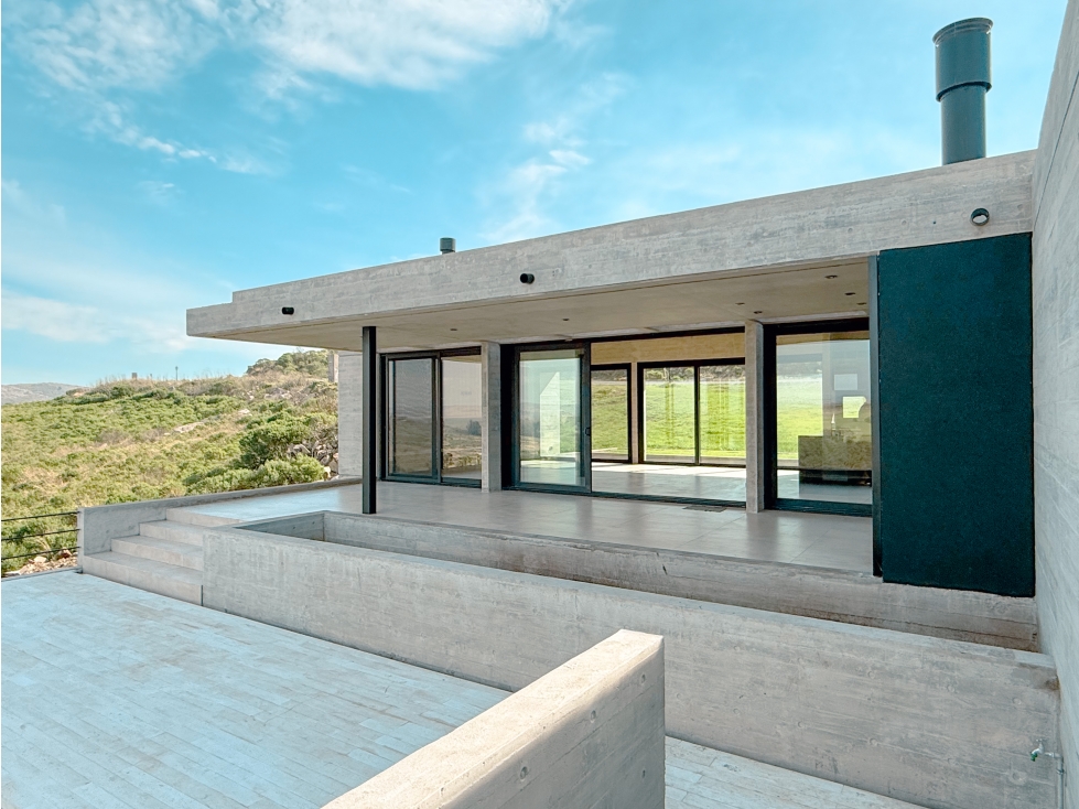 CASA EN VENTA A ESTRENAR EN TANDIL -BARRIO CERRADO ALTOS AIRES - 3