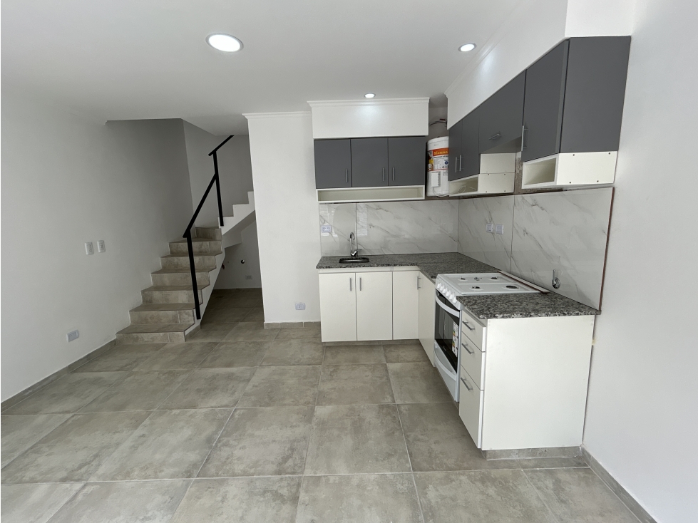 OPORTUNIDAD DEPARTAMENTO DÚPLEX AMPLIO A ESTRENAR EN VENTA - TANDIL. — foto 3
